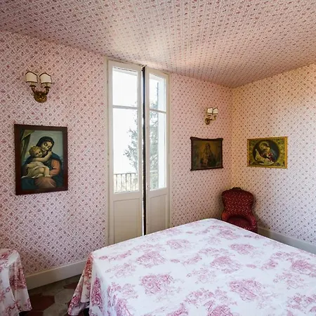 Maria Villa